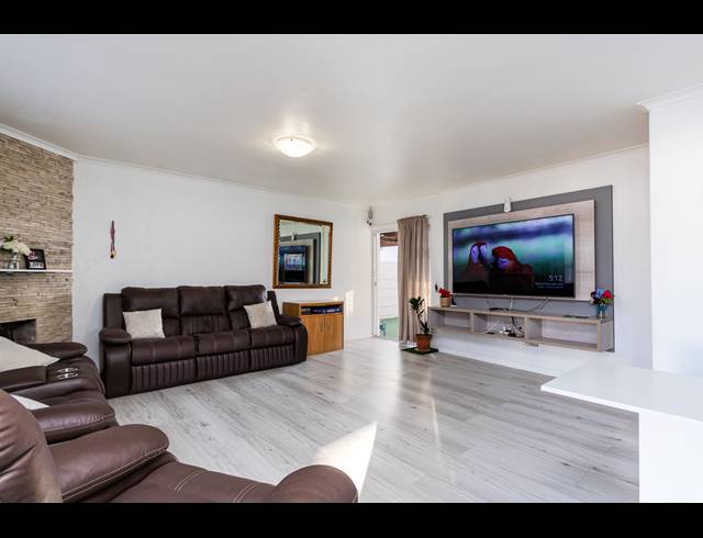 3 BEDROOM HOUSE FOR SALE IN PARKLANDS